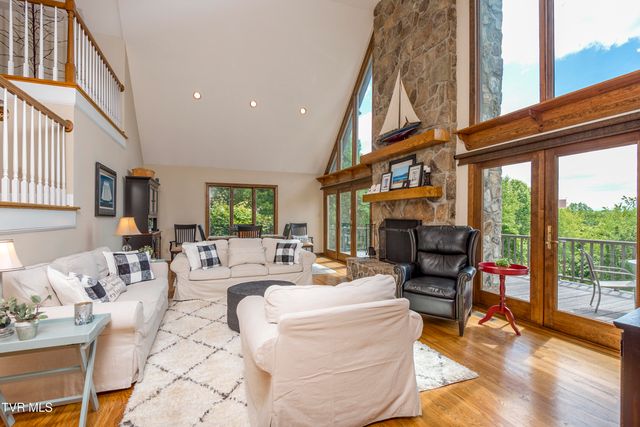 14346 White Top View, Abingdon, VA 24210