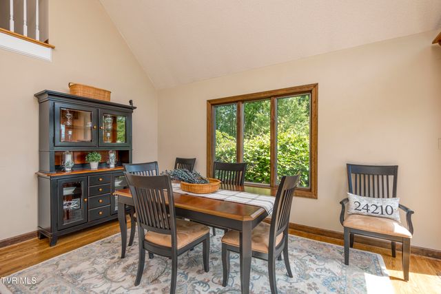 14346 White Top View, Abingdon, VA 24210