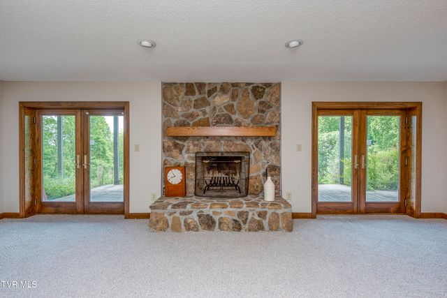 14346 White Top View, Abingdon, VA 24210
