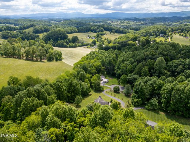 14346 White Top View, Abingdon, VA 24210