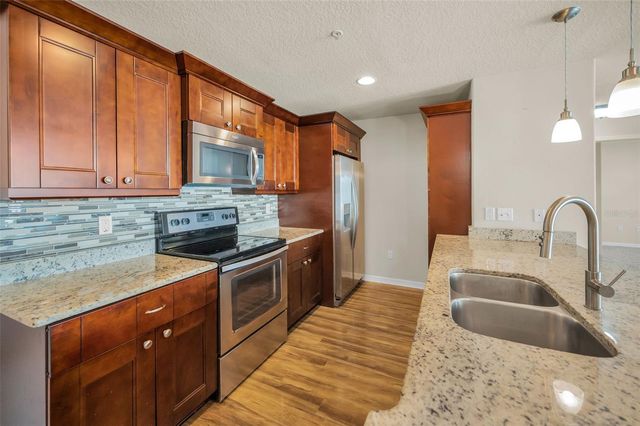 5064 ROYAL PALMS WAY 204, New Port Richey, FL 34652