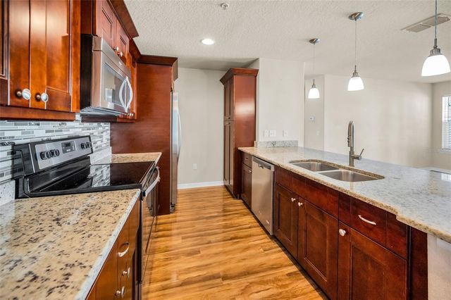 5064 ROYAL PALMS WAY 204, New Port Richey, FL 34652