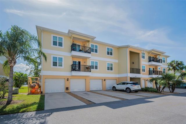 5064 ROYAL PALMS WAY 204, New Port Richey, FL 34652