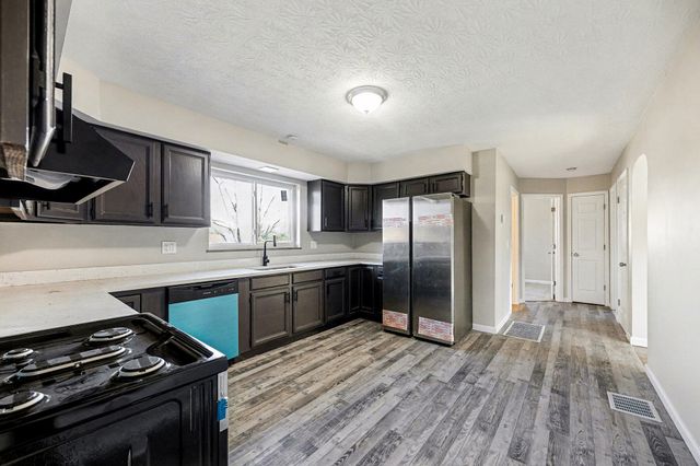 1 Ridgeview Avenue, Florence, KY 41042