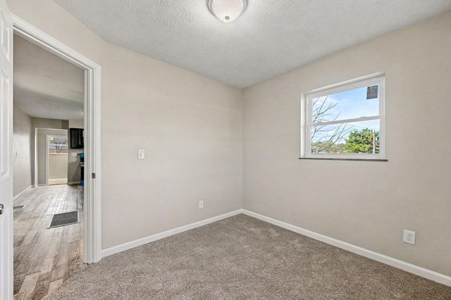 1 Ridgeview Avenue, Florence, KY 41042