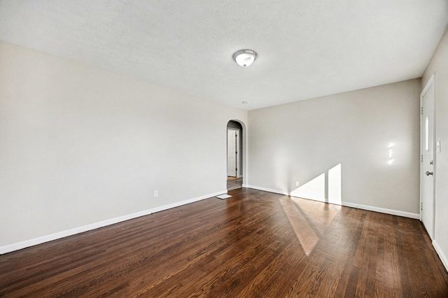 1 Ridgeview Avenue, Florence, KY 41042