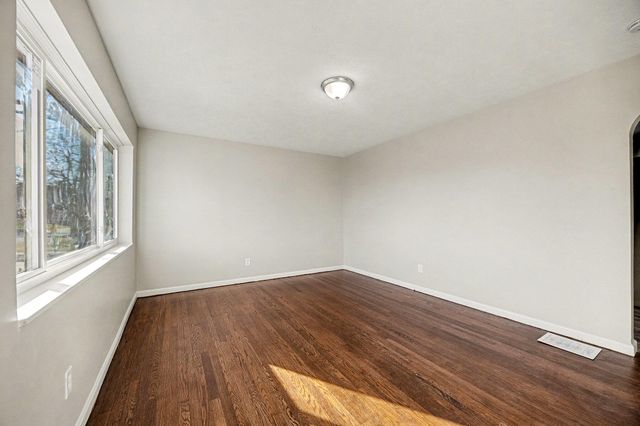 1 Ridgeview Avenue, Florence, KY 41042