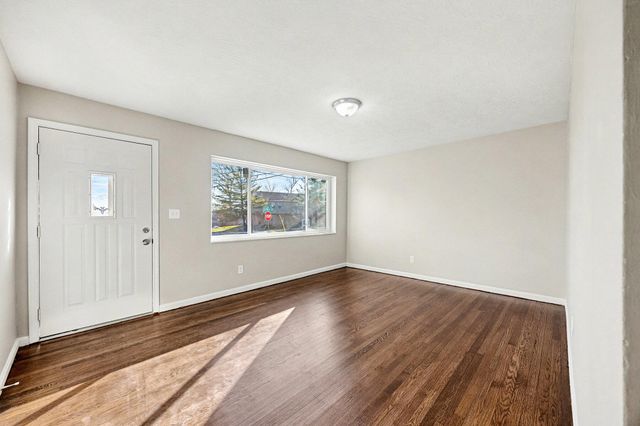 1 Ridgeview Avenue, Florence, KY 41042