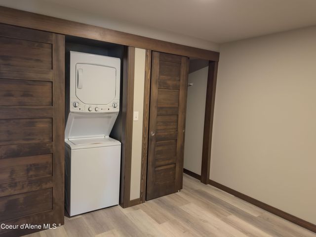 720 N Third AVE, APT 9, Sandpoint, ID 83864