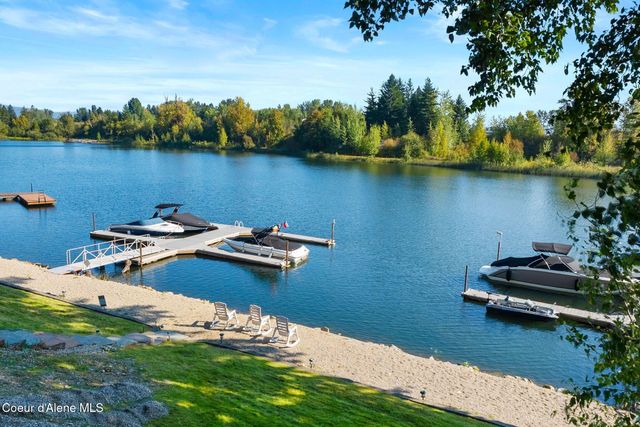 720 N Third AVE, APT 9, Sandpoint, ID 83864