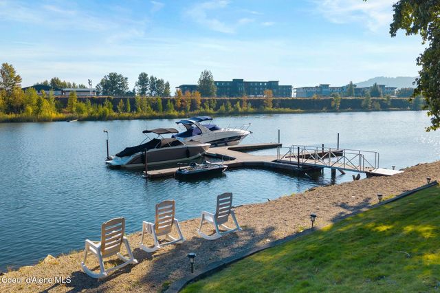 720 N Third AVE, APT 9, Sandpoint, ID 83864