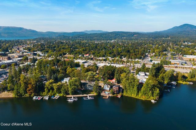 720 N Third AVE, APT 9, Sandpoint, ID 83864