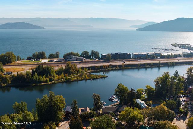 720 N Third AVE, APT 9, Sandpoint, ID 83864