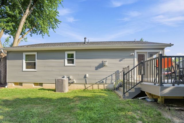 1503 W 46TH Place, Davenport, IA 52806