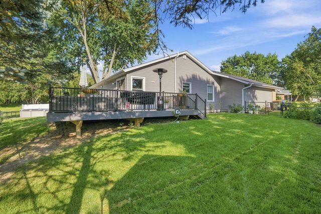 1503 W 46TH Place, Davenport, IA 52806