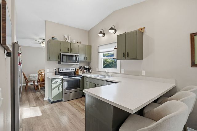 1503 W 46TH Place, Davenport, IA 52806