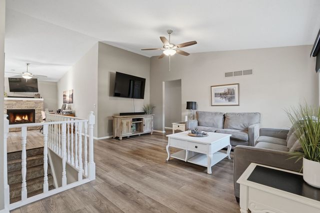 1503 W 46TH Place, Davenport, IA 52806