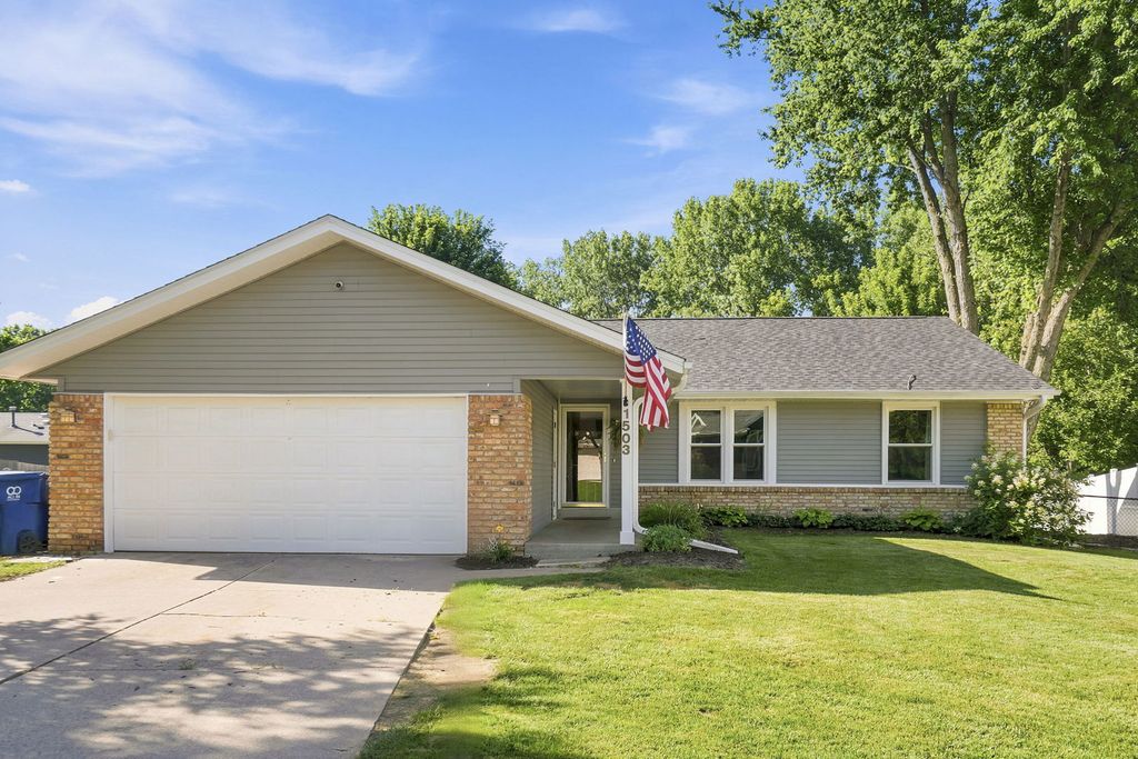 1503 W 46TH Place, Davenport, IA 52806