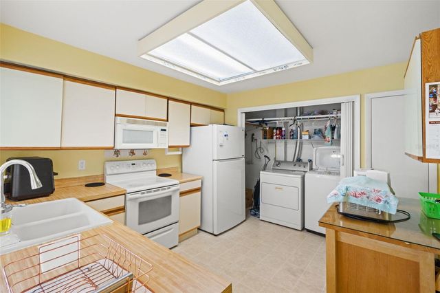 4138 PINELAKE LANE 201, Tampa, FL 33618