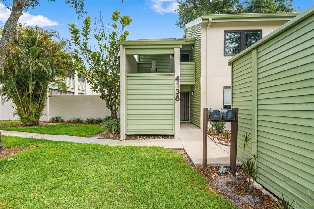 4138 PINELAKE LANE 201, Tampa, FL 33618