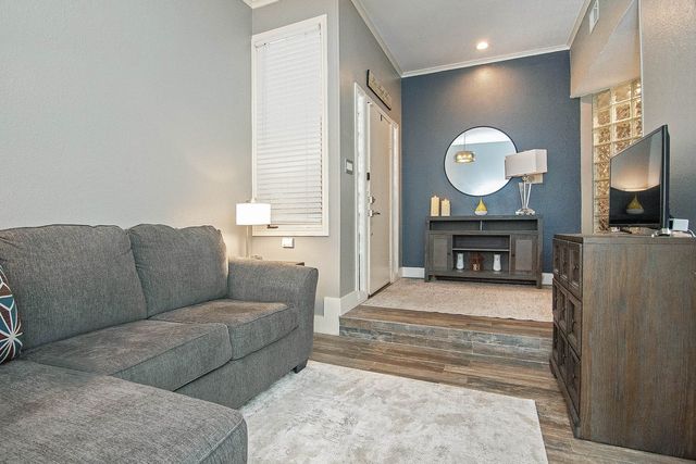 4040 Avondale Avenue 302, Dallas, TX 75219