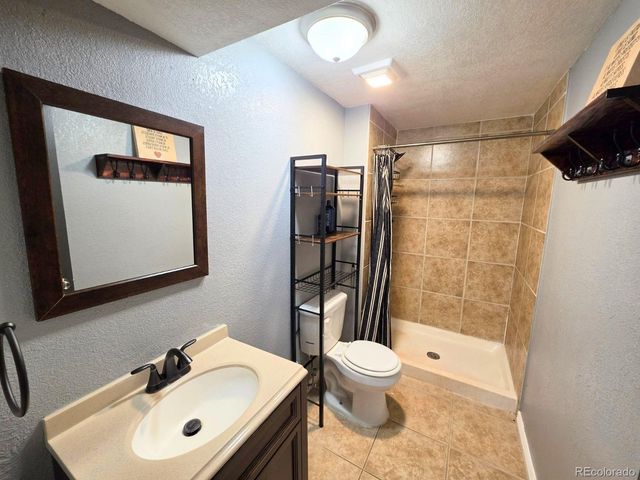 6940 Grand Valley Drive, Colorado Springs, CO 80911