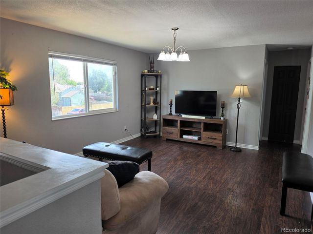 6940 Grand Valley Drive, Colorado Springs, CO 80911