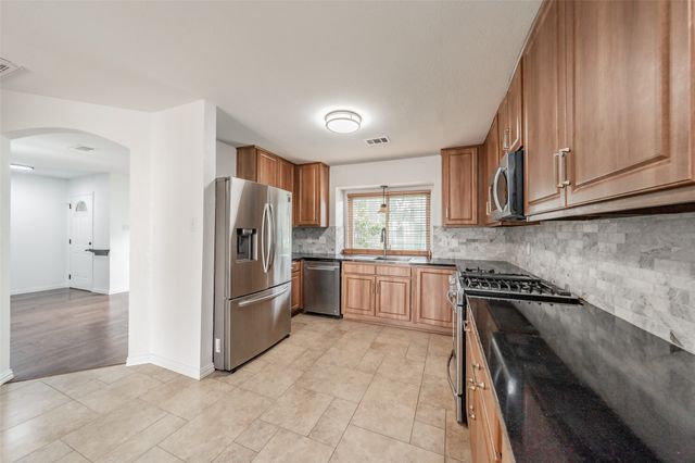 4134 Woodland Court, Grapevine, TX 76051
