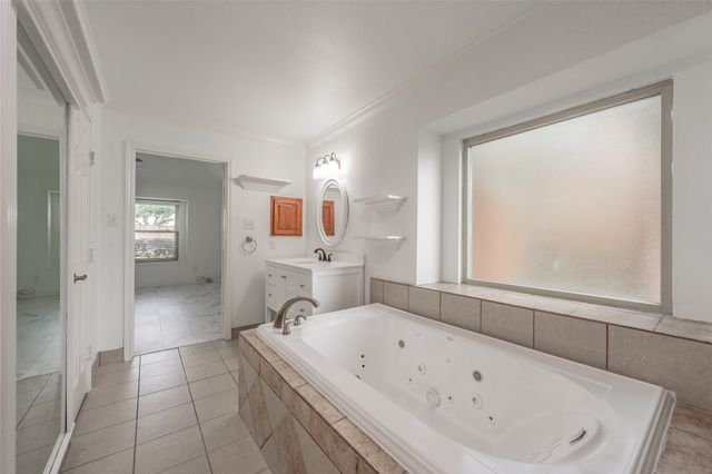 4134 Woodland Court, Grapevine, TX 76051