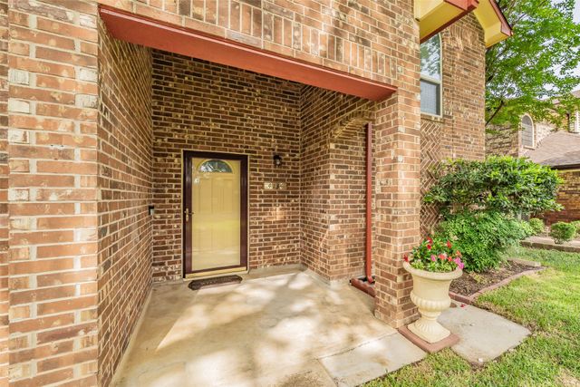 4134 Woodland Court, Grapevine, TX 76051