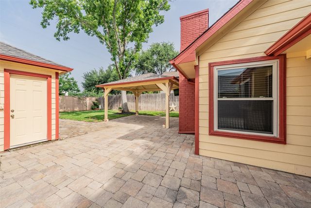 4134 Woodland Court, Grapevine, TX 76051