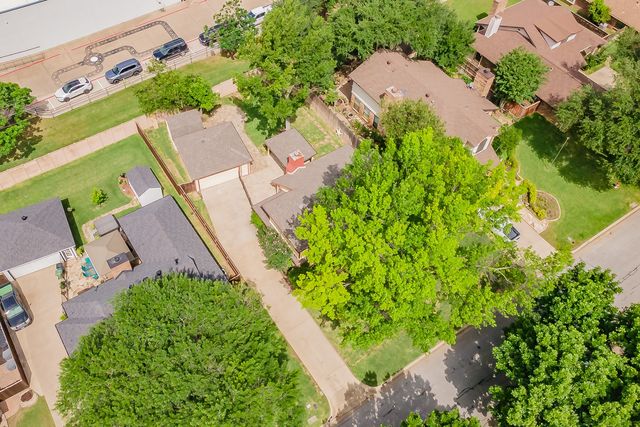 4134 Woodland Court, Grapevine, TX 76051