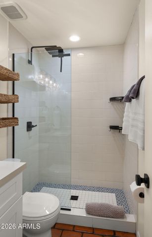 6950 E EARLL Drive, Scottsdale, AZ 85251