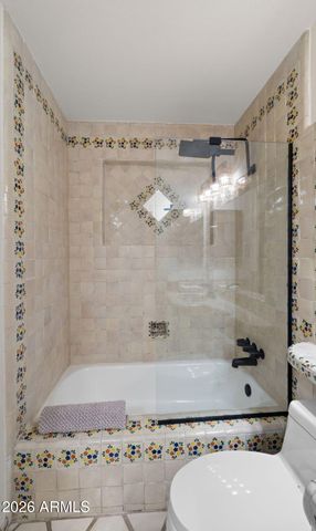 6950 E EARLL Drive, Scottsdale, AZ 85251