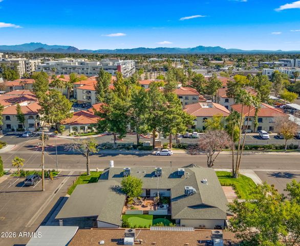 6950 E EARLL Drive, Scottsdale, AZ 85251