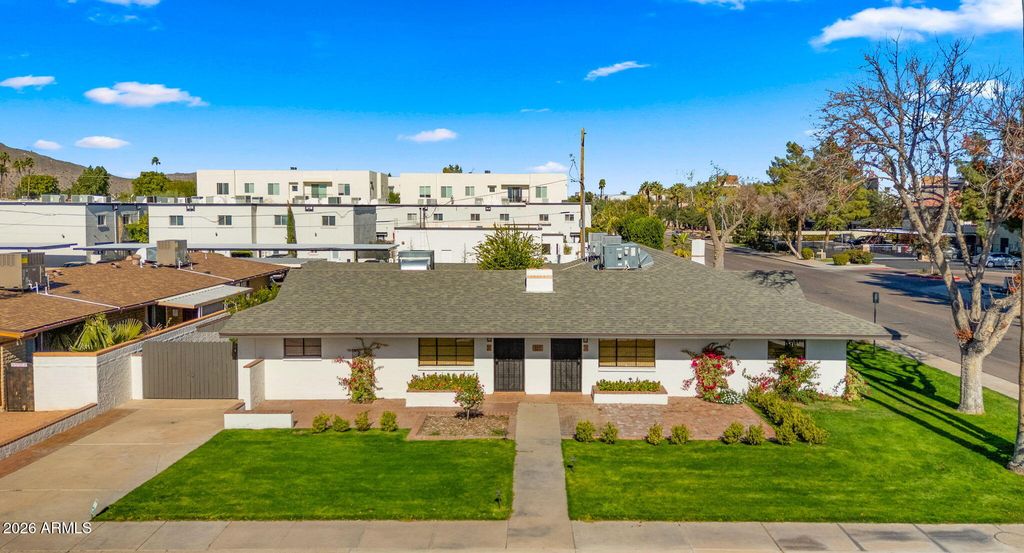 6950 E EARLL Drive, Scottsdale, AZ 85251