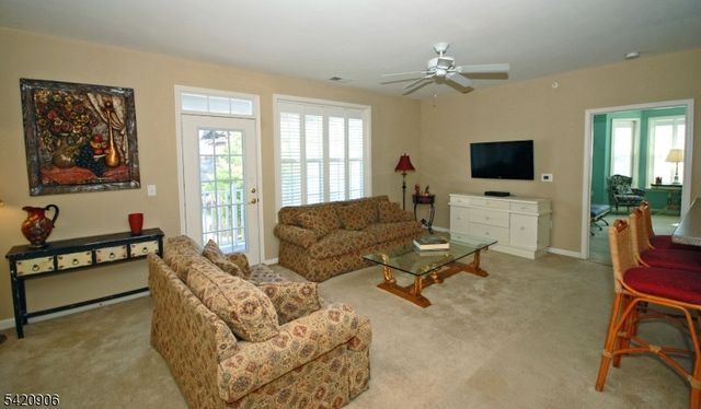 5 Slate Ct, Woodland Park, NJ 07424