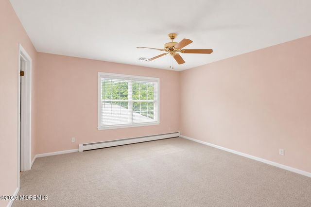 52 Skyline Drive, Lakewood, NJ 08701