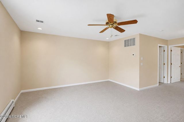 52 Skyline Drive, Lakewood, NJ 08701