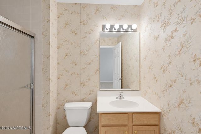 52 Skyline Drive, Lakewood, NJ 08701
