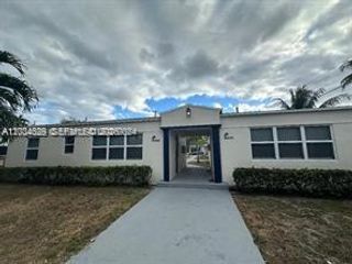 1956 Lincoln St 2, Hollywood, FL 33020