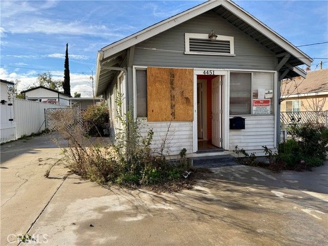 4451 VICTORIA, Riverside, CA 92507