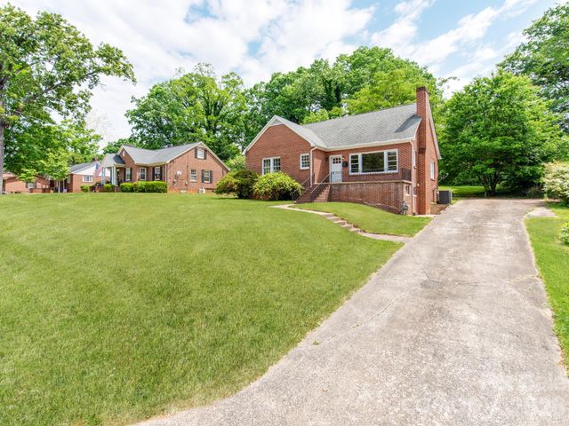 113 Falls Street, Morganton, NC 28655