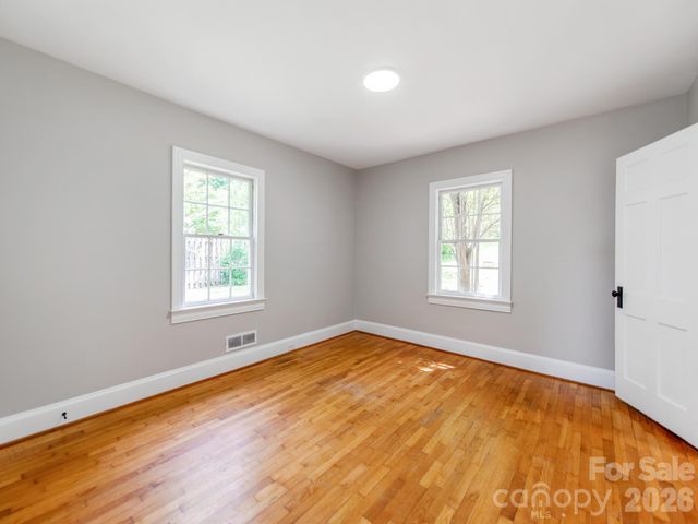 113 Falls Street, Morganton, NC 28655
