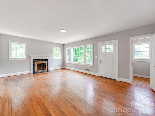 113 Falls Street, Morganton, NC 28655