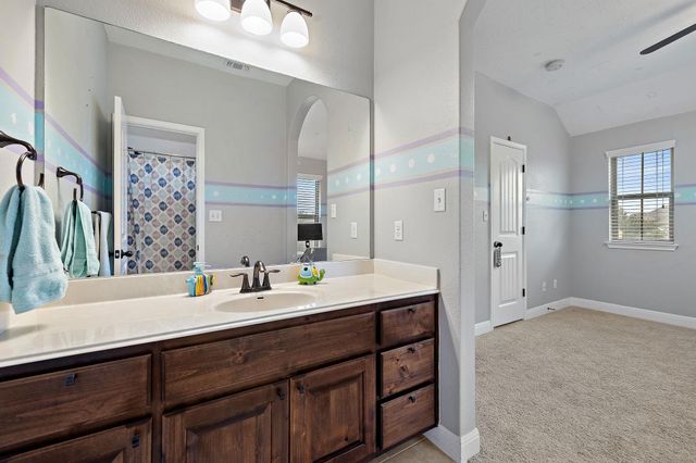 523 Walsh Hill TRL, Cedar Park, TX 78613