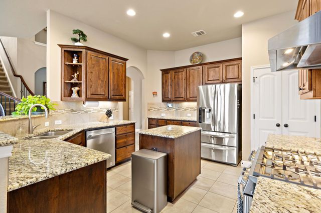 523 Walsh Hill TRL, Cedar Park, TX 78613