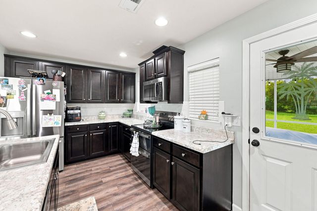 472 Mattamushkeet Dr., Little River, SC 29566