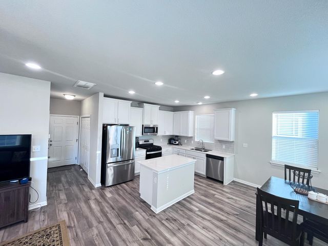 3200 College Park DR 83, Round Rock, TX 78664