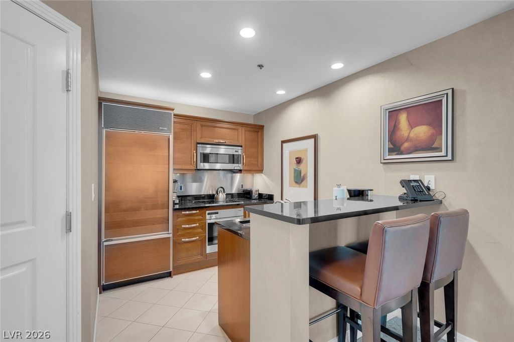 145 Harmon Avenue 1908, Las Vegas, NV 89109 — photo 4